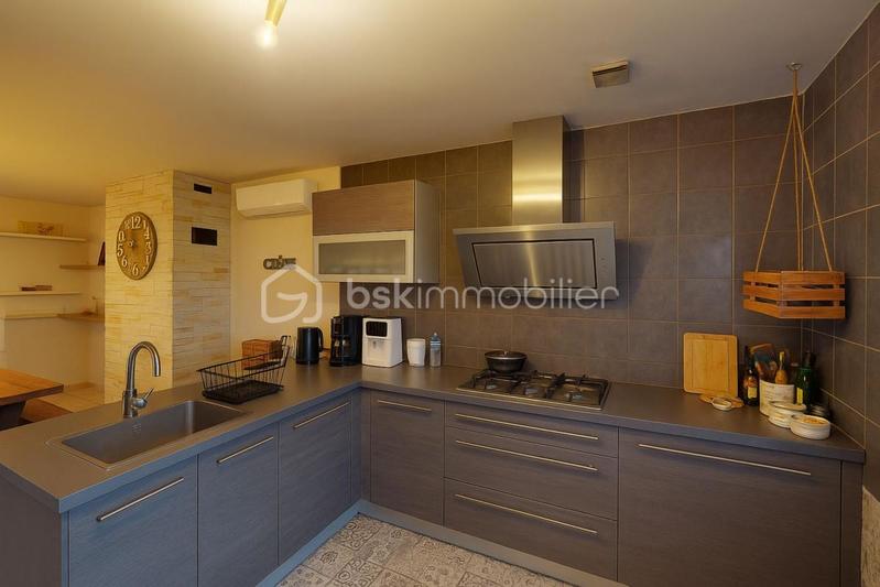 Maison - 140 m² - 5 pièces