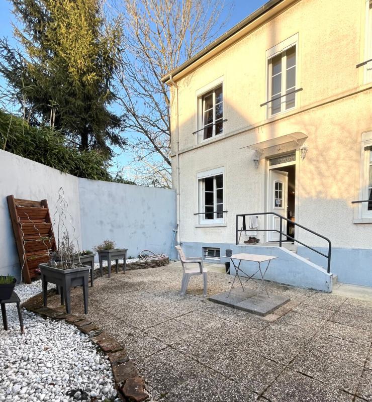 Maison - 128 m² - 7 pièces