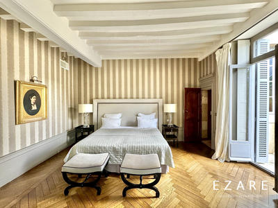 Maison - 380 m² - 11 pièces