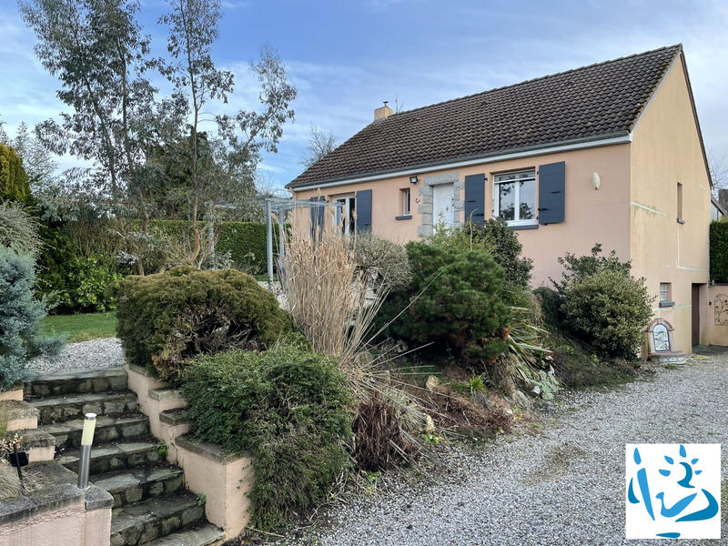 Maison - 93 m² - 4 pièces