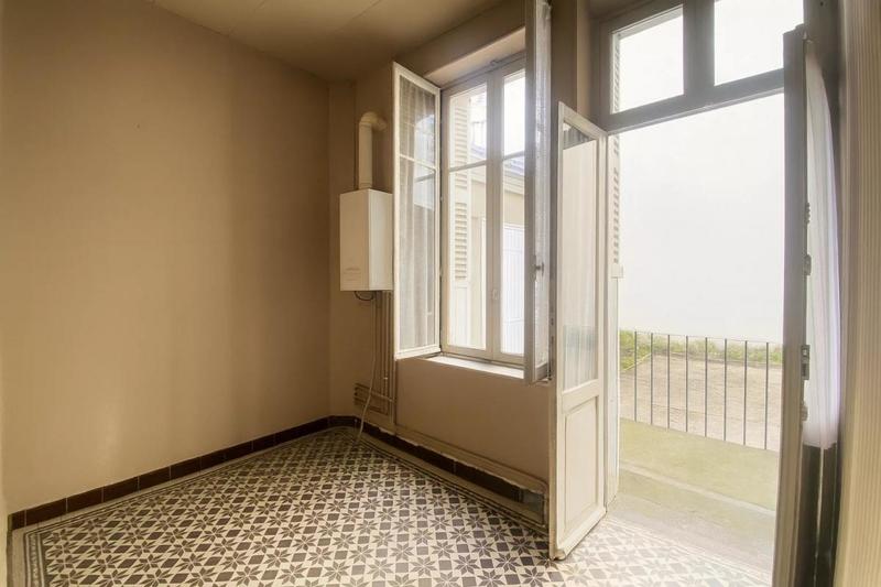 Maison - 215 m² - 11 pièces