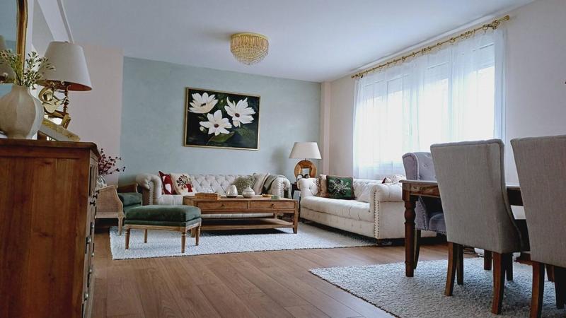 Maison - 195 m² - 7 pièces