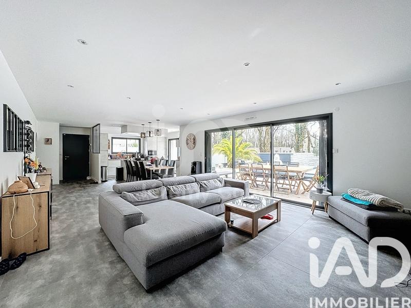 Maison - 152 m² - 7 pièces