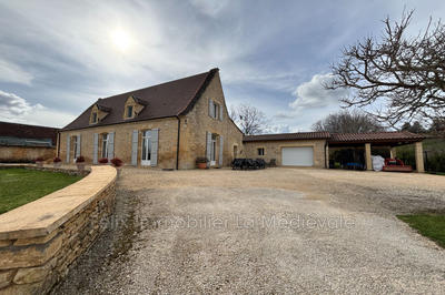 Demeure - 218 m² - 5 pièces