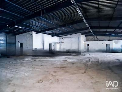 Local commercial - 1 990 m²