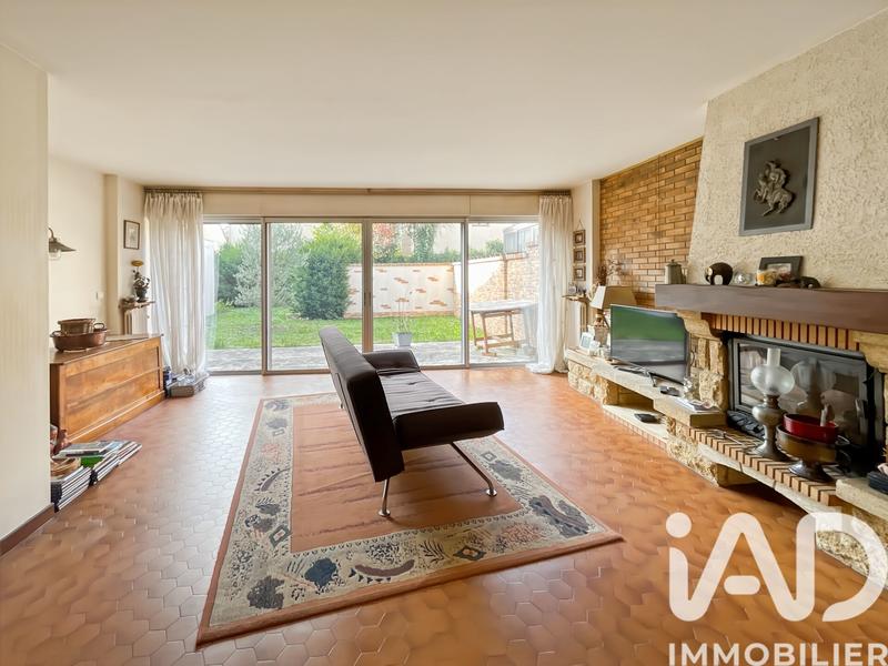 Maison - 90 m² - 5 pièces