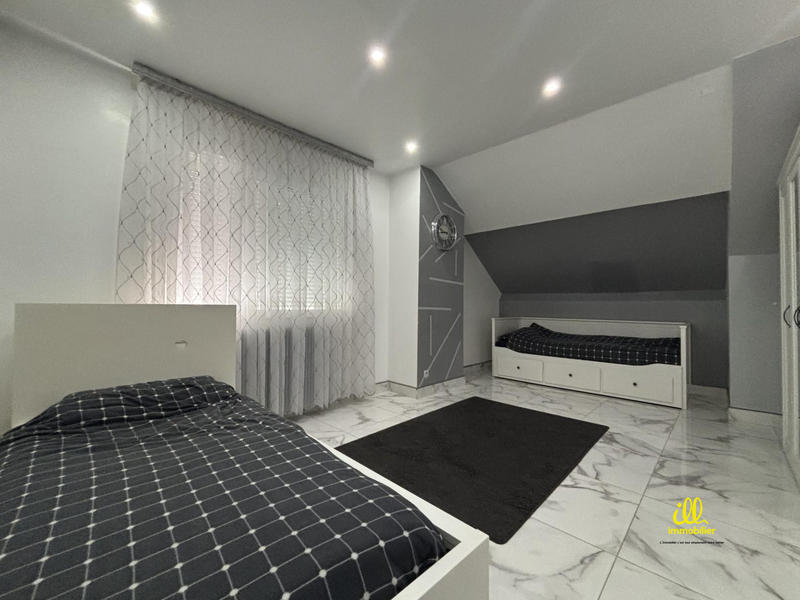 Maison - 145 m² - 6 pièces