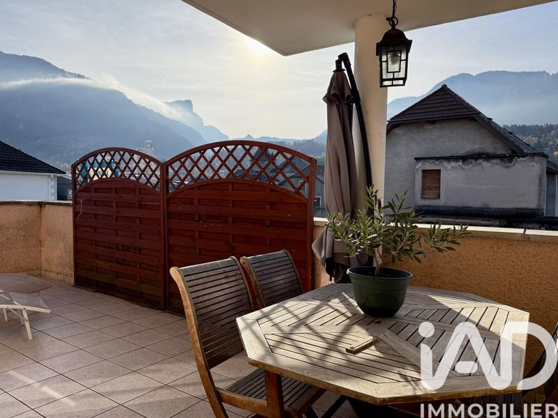 Appartement - 79 m² - 4 pièces