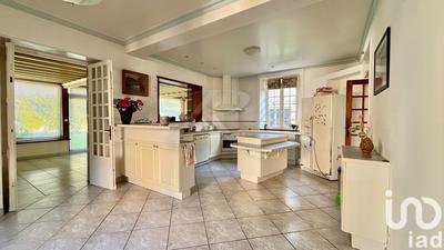 Maison - 212 m² - 8 pièces