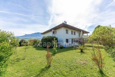 Maison - 211 m² - 10 pièces