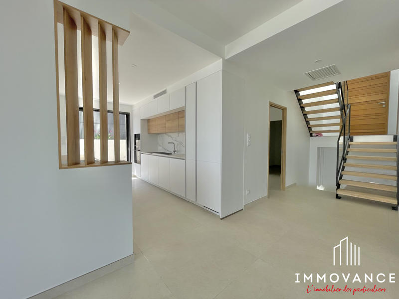 Maison contemporaine - 174 m² - 7 pièces