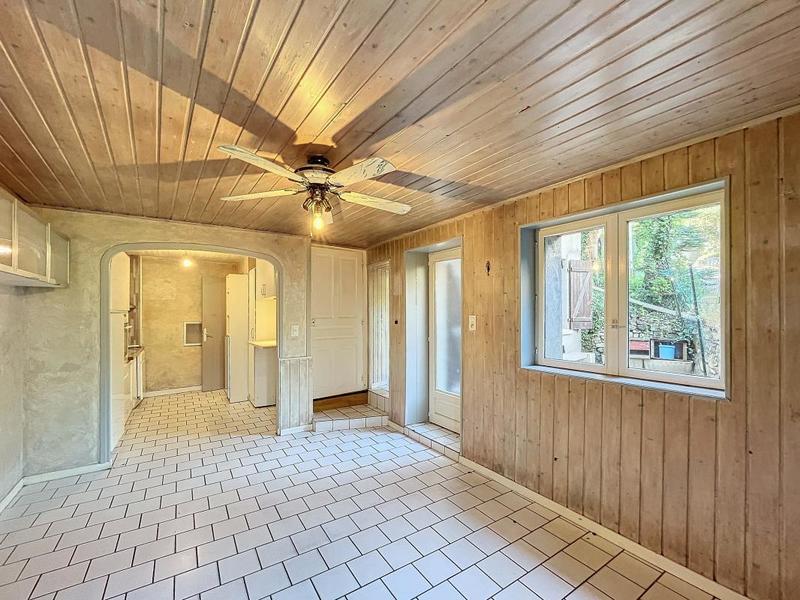 Maison en pierre - 97 m² - 6 pièces