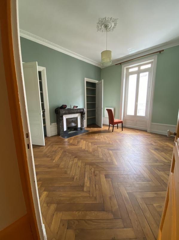 Appartement - 84 m² - 3 pièces