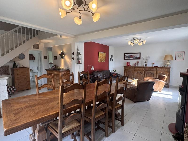 Maison - 111 m² - 4 pièces