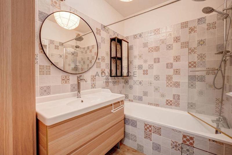 Appartement - 97 m² - 5 pièces