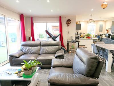 Maison - 139 m² - 6 pièces