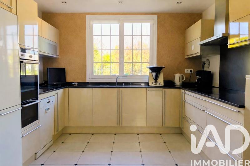 Maison - 191 m² - 8 pièces