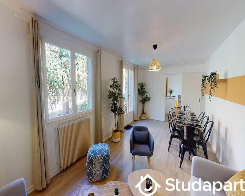 Chambre - 230 m² - 1 pièce