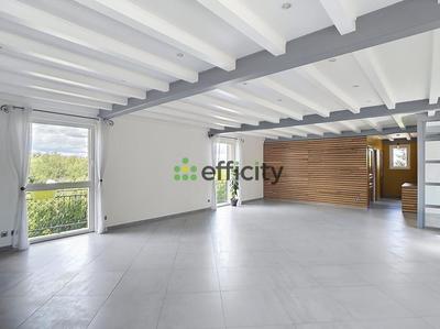 Maison - 205 m² - 8 pièces