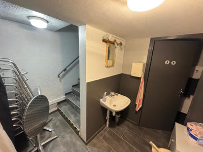 Fonds de commerce - Magasins - 43 m²