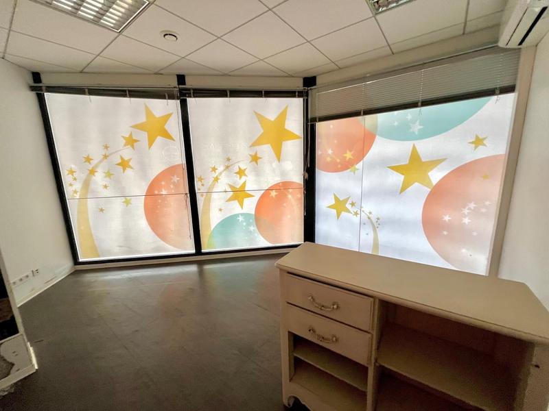 Local commercial - 145 m² - 1 pièce