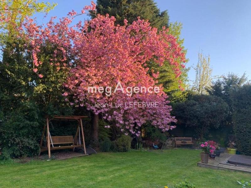 Maison - 240 m² - 8 pièces