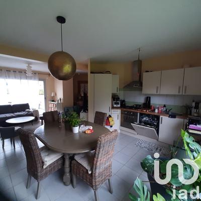 Maison - 98 m² - 4 pièces