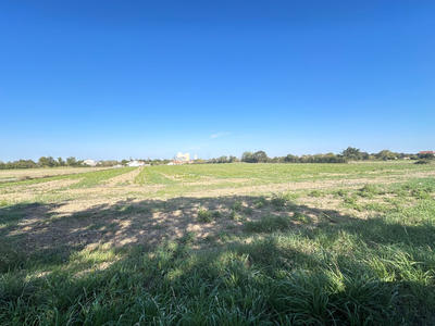 Terrain - 23 690 m²