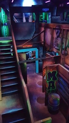 L'Entrepot Bowling-Laser Game