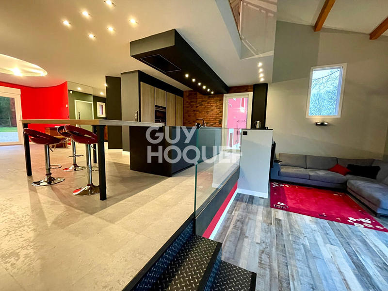 Maison - 320 m² - 6 pièces