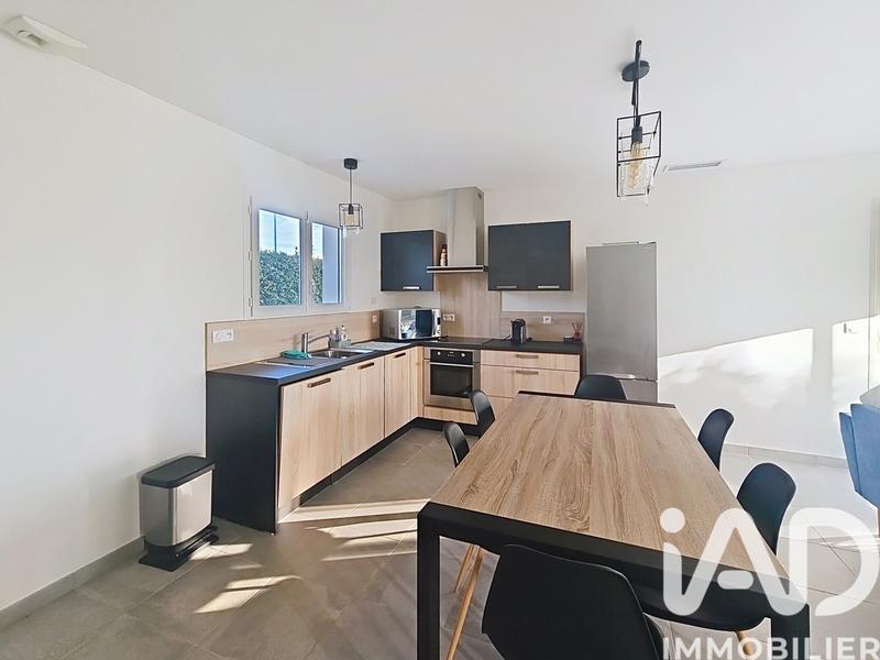 Maison - 93 m² - 4 pièces