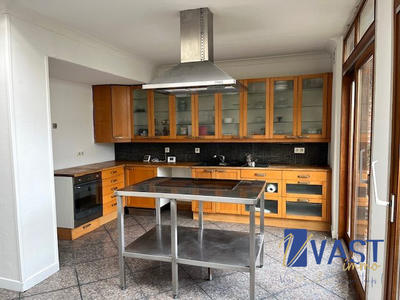 Maison ancienne - 193 m² - 8 pièces