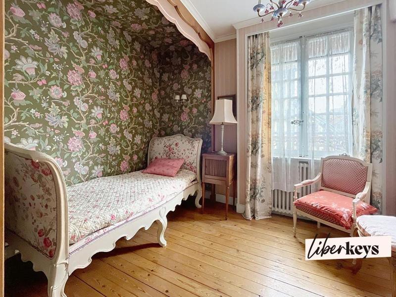 Maison bourgeoise - 264 m² - 9 pièces