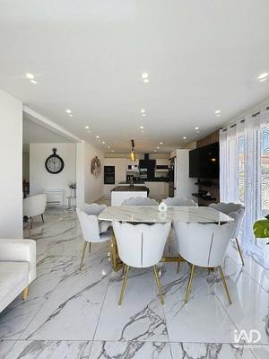 Maison - 140 m² - 4 pièces