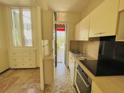 Appartement - 80 m² - 4 pièces