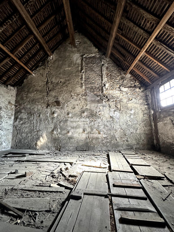 Local d'activité / Entrepôt - 617 m²