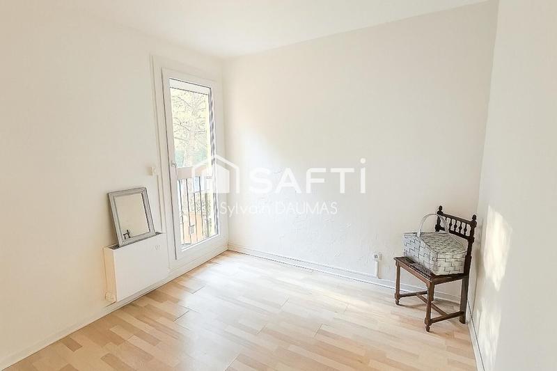 Appartement - 90 m² - 4 pièces