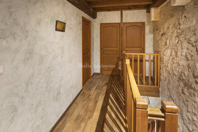 Propriété - 240 m² - 12 pièces