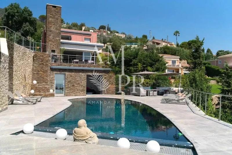 Maison - 291 m² - 8 pièces