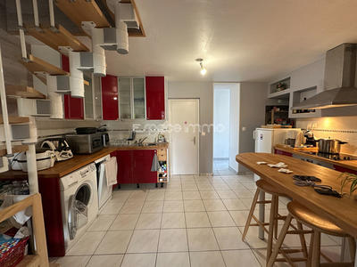 Maison - 95 m² - 4 pièces