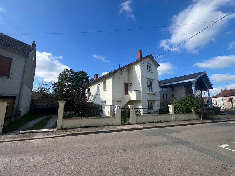 Maison - 104 m² - 5 pièces