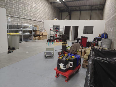 Local d'activités - 310 m²