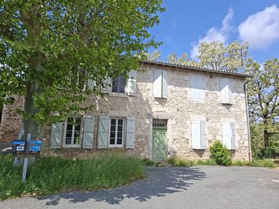 Maison - 113 m² - 9 pièces