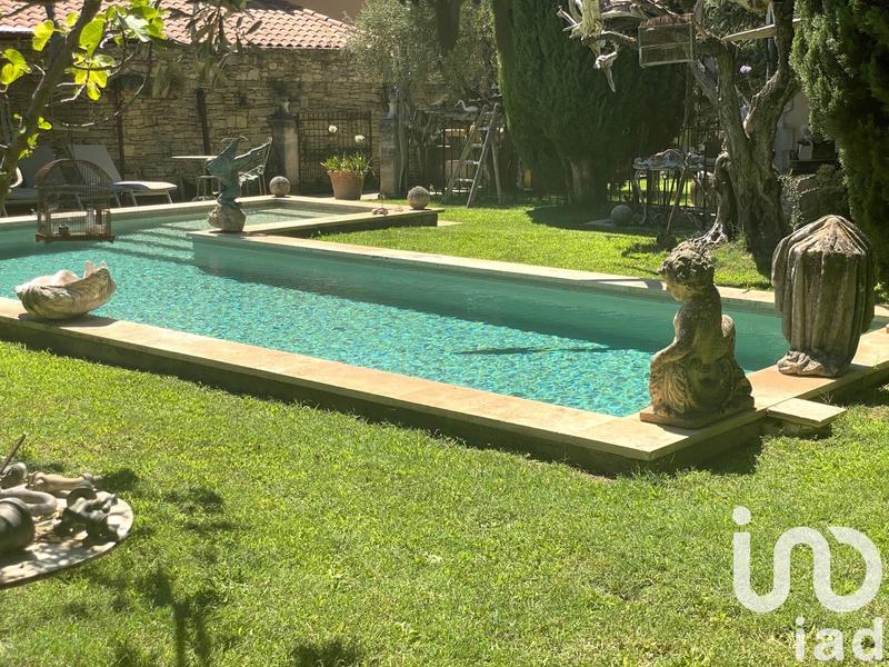 Maison - 256 m² - 9 pièces