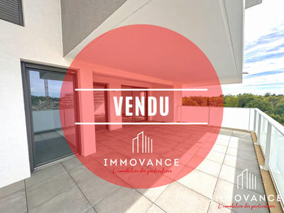 Appartement - 94 m² - 4 pièces