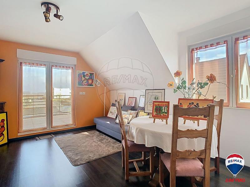 Maison - 220 m² - 6 pièces