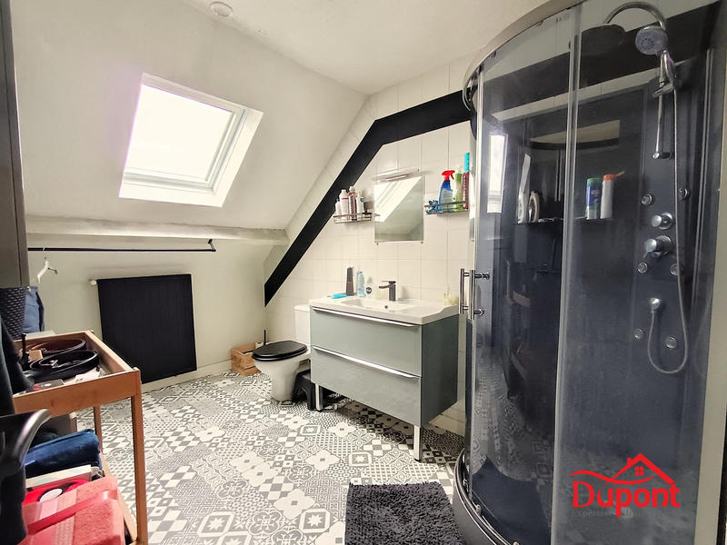 Maison - 202 m² - 8 pièces