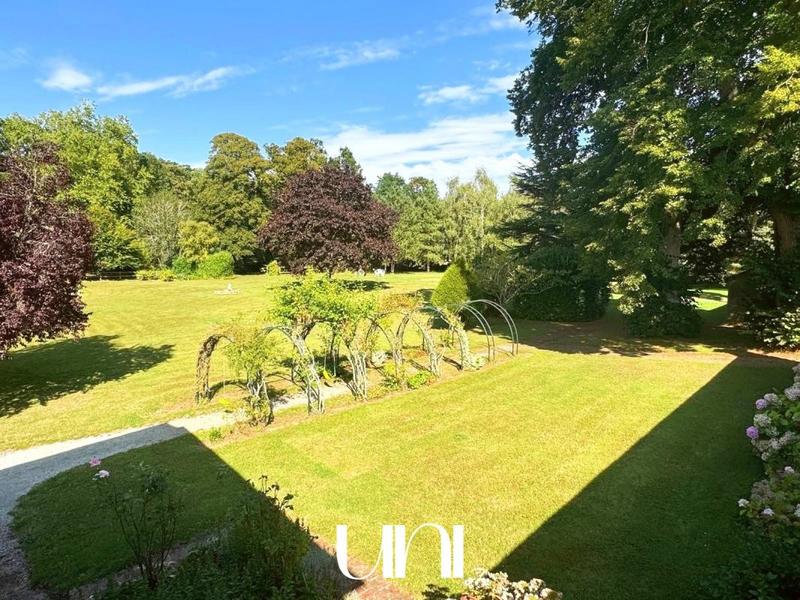 Château - 400 m² - 5 pièces