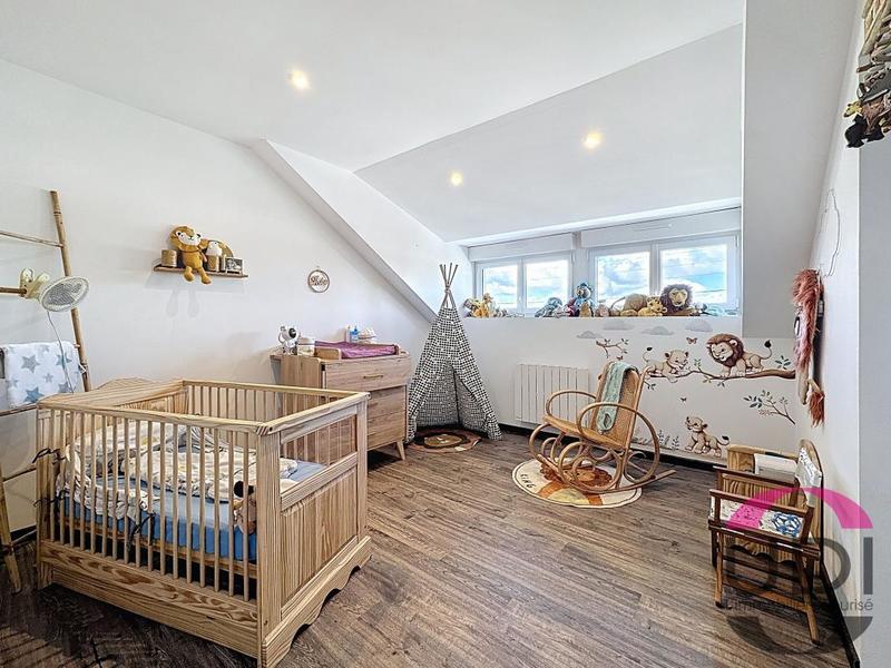 Maison - 200 m² - 5 pièces