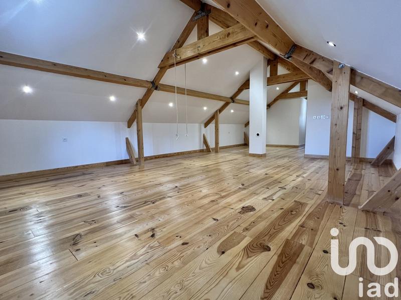 Maison - 200 m² - 8 pièces